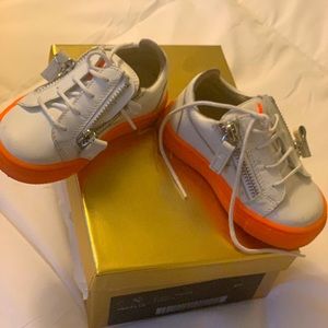Orange Children’s Frankie Fluo Jr. Giuseppe sneaks